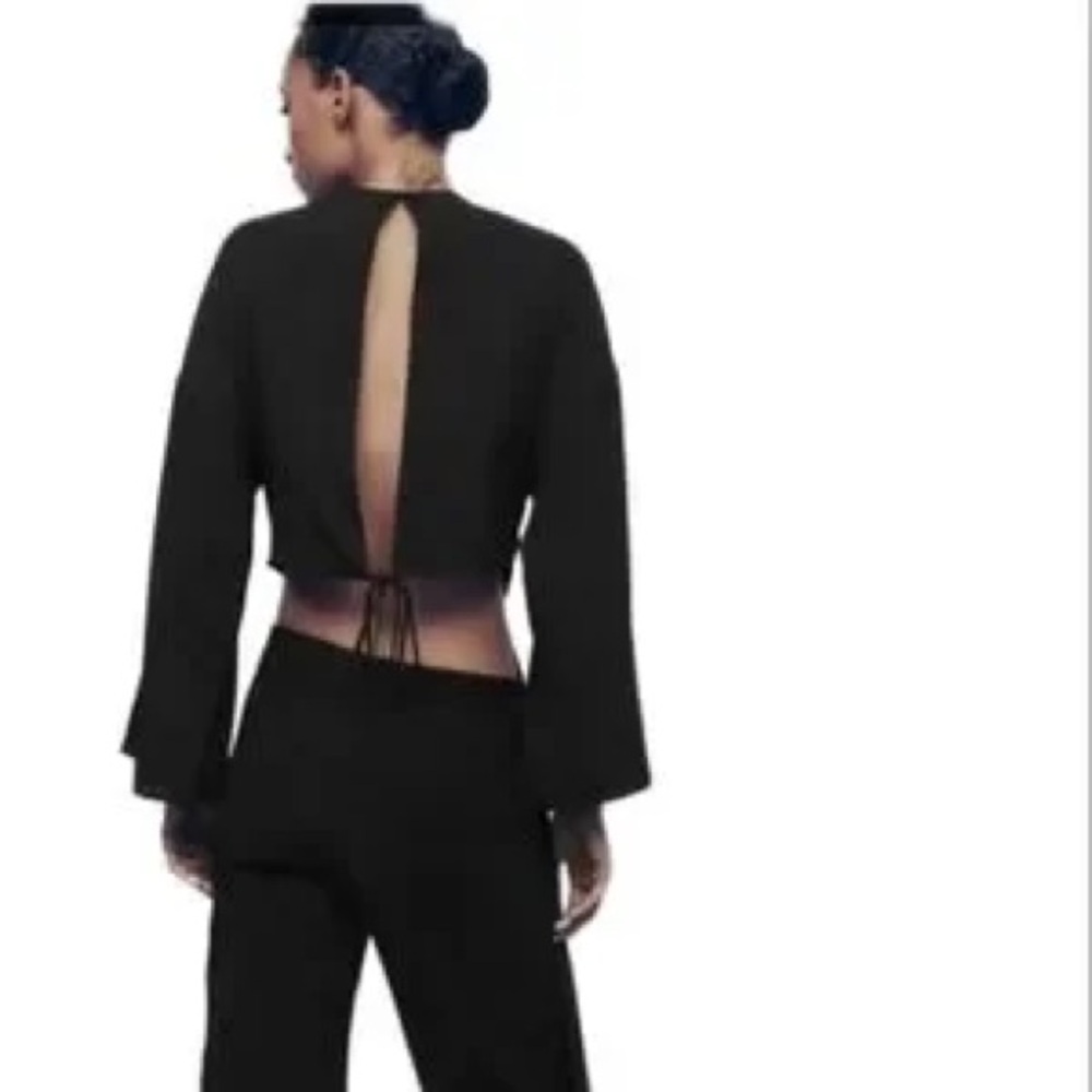 Zara black flowy top
